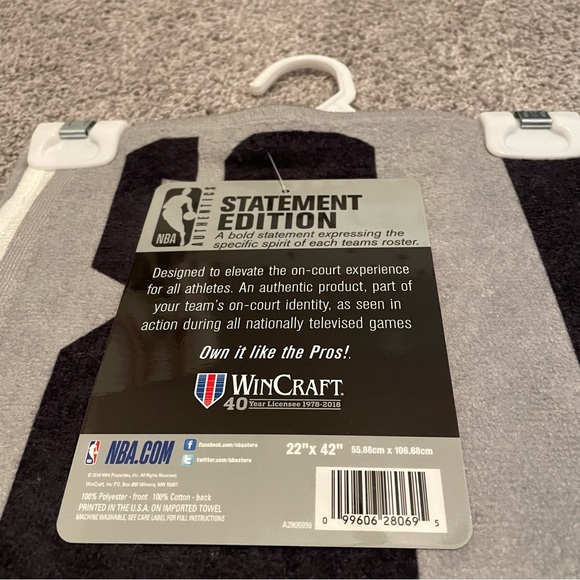 New WinCraft NBA Statement Edition On Court San Antonio Spurs 22" x 42" Towel - Picture 4 of 7